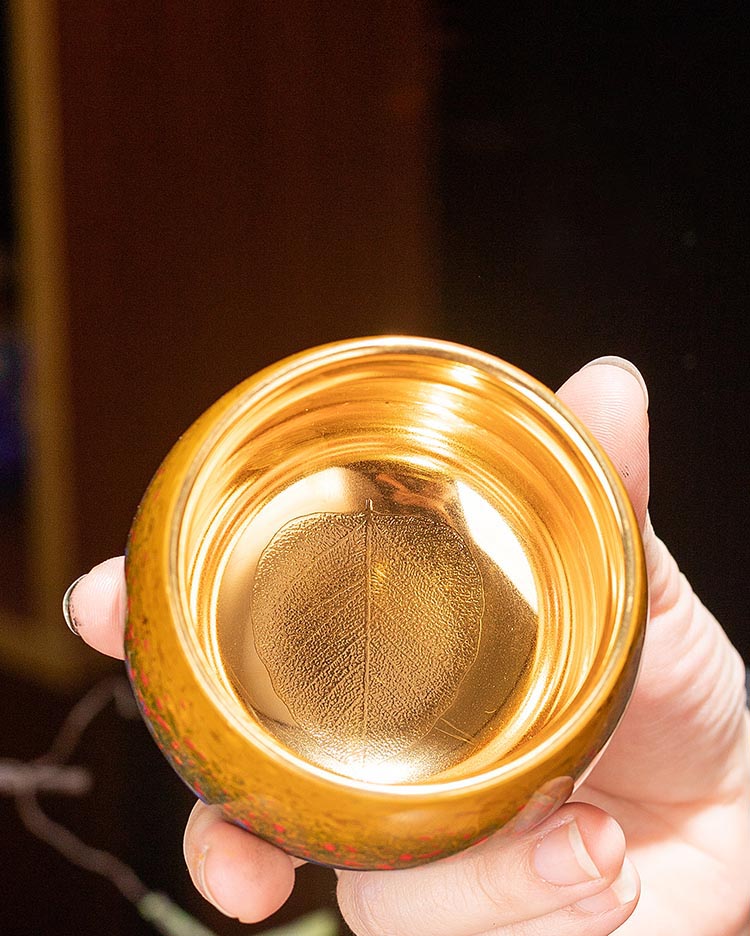 Elegant Transformation: Fuzhou Lacquered 24K Gold Bodhi Leaf Ceramic Tea Cup