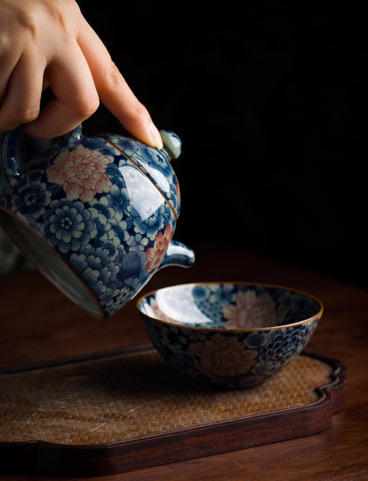 Exquisite Hand-Painted Blue and White Subglaze Teapot from Jingdezhen