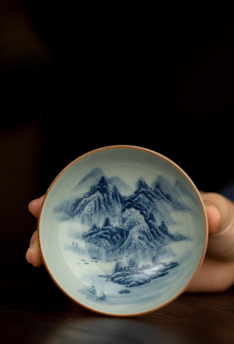 Exquisite Handcrafted Blue and White Porcelain Pu'er Tea Cup from Jingdezhen