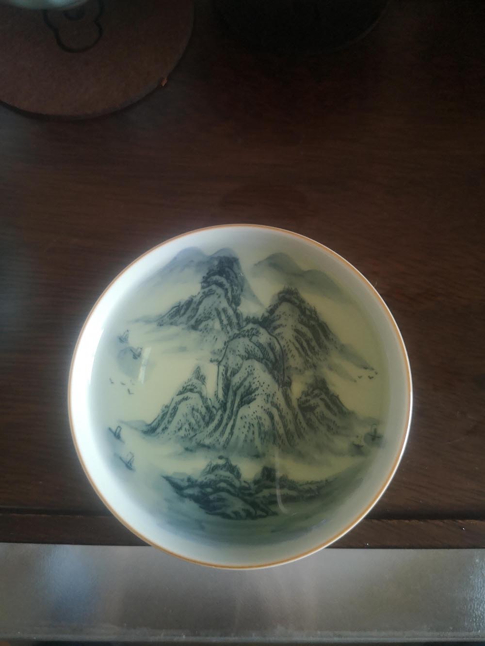 Exquisite Handcrafted Blue and White Porcelain Pu'er Tea Cup from Jingdezhen