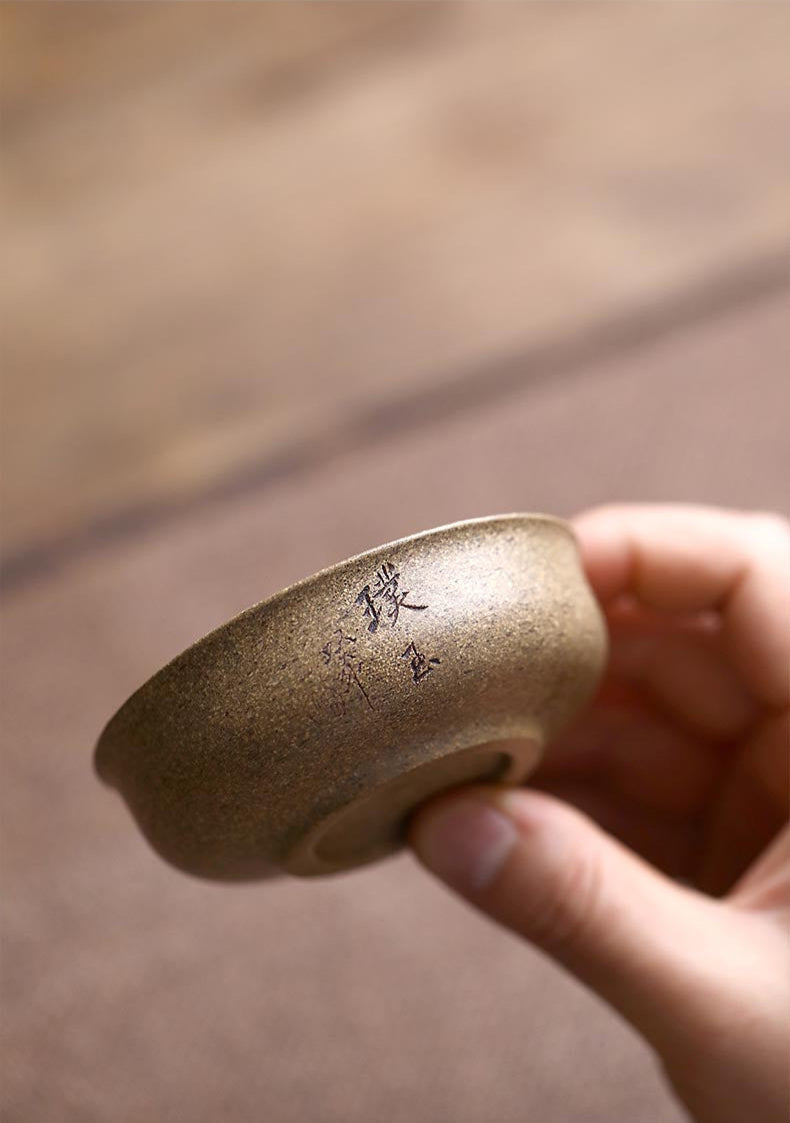 Experience Stillness and Strength – Handcrafted Yixing Clay Teacup with “Raw Jade” Inscription