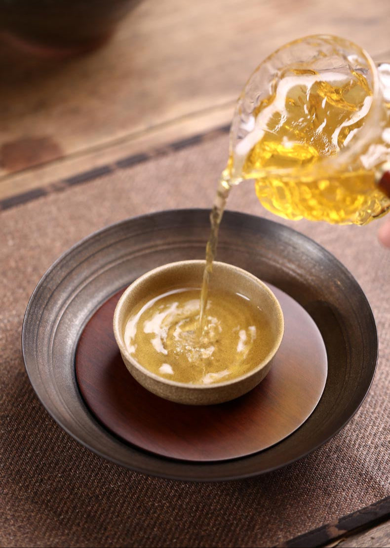 Experience Stillness and Strength – Handcrafted Yixing Clay Teacup with “Raw Jade” Inscription