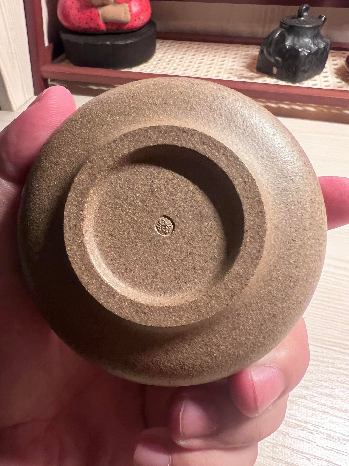 Experience Stillness and Strength – Handcrafted Yixing Clay Teacup with “Raw Jade” Inscription