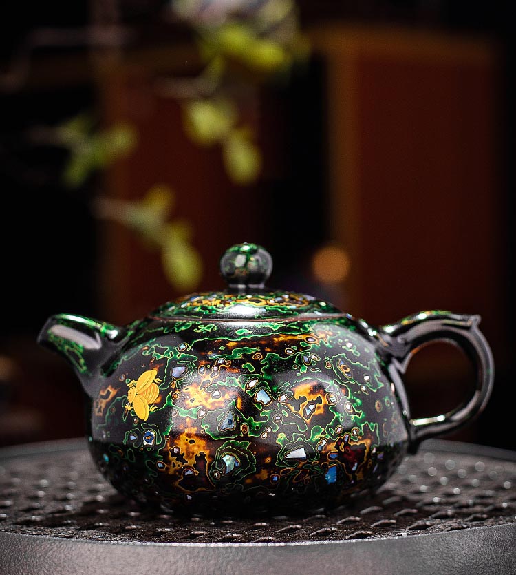 Handcrafted Lacquer Zisha Teapot with Kintsugi-Inspired Golden Chrysanthemum Design