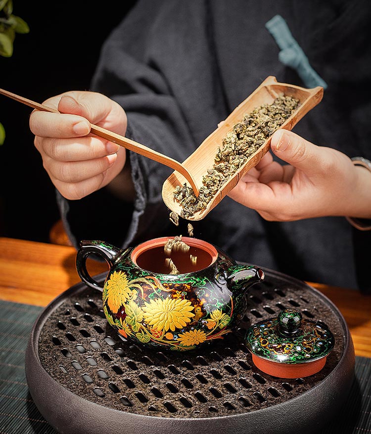 Handcrafted Lacquer Zisha Teapot with Kintsugi-Inspired Golden Chrysanthemum Design