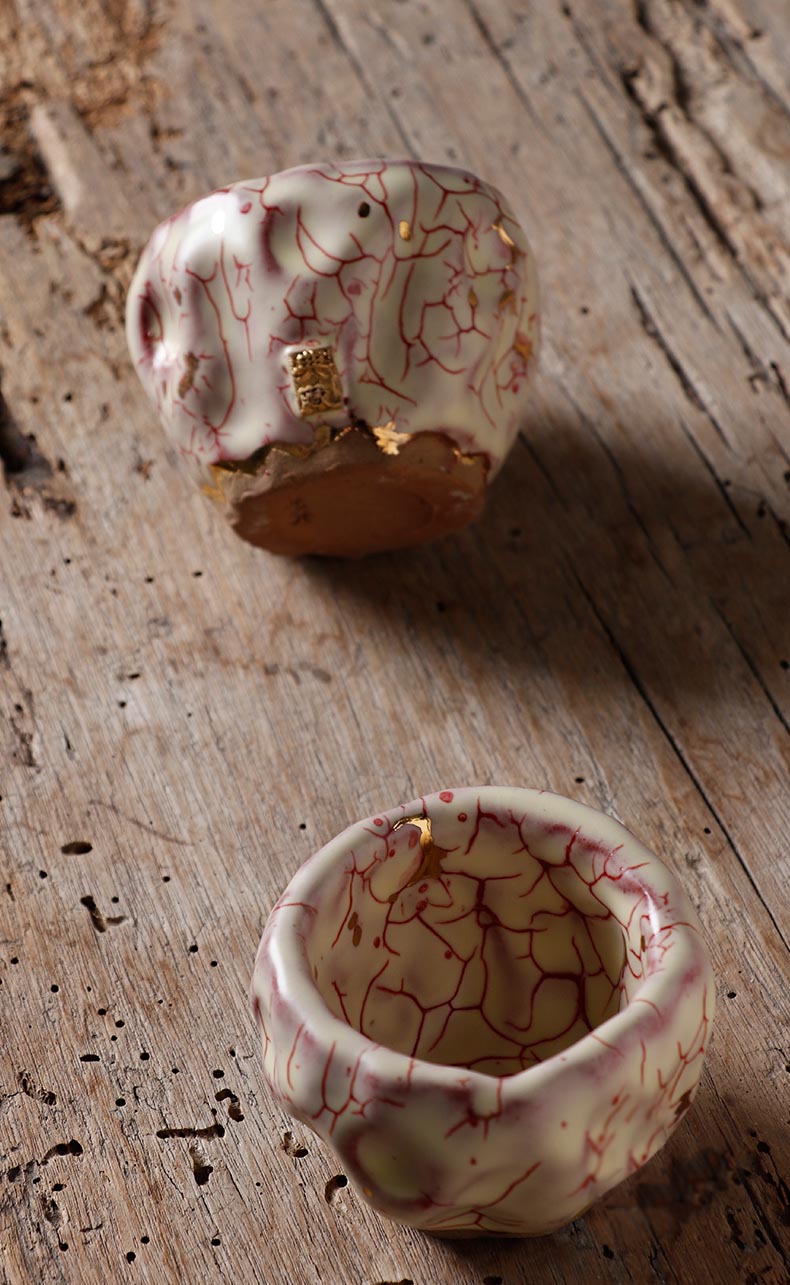 Handcrafted Shino Burnished Gold Crab Claw Tea Cup with Traditional Taiwanese Clay