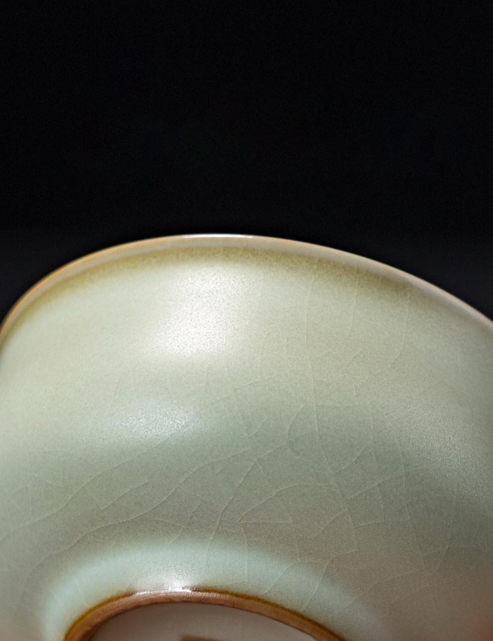 Ru-Style Celadon Teacup – Handcrafted Porcelain with Natural Crackle Glaze