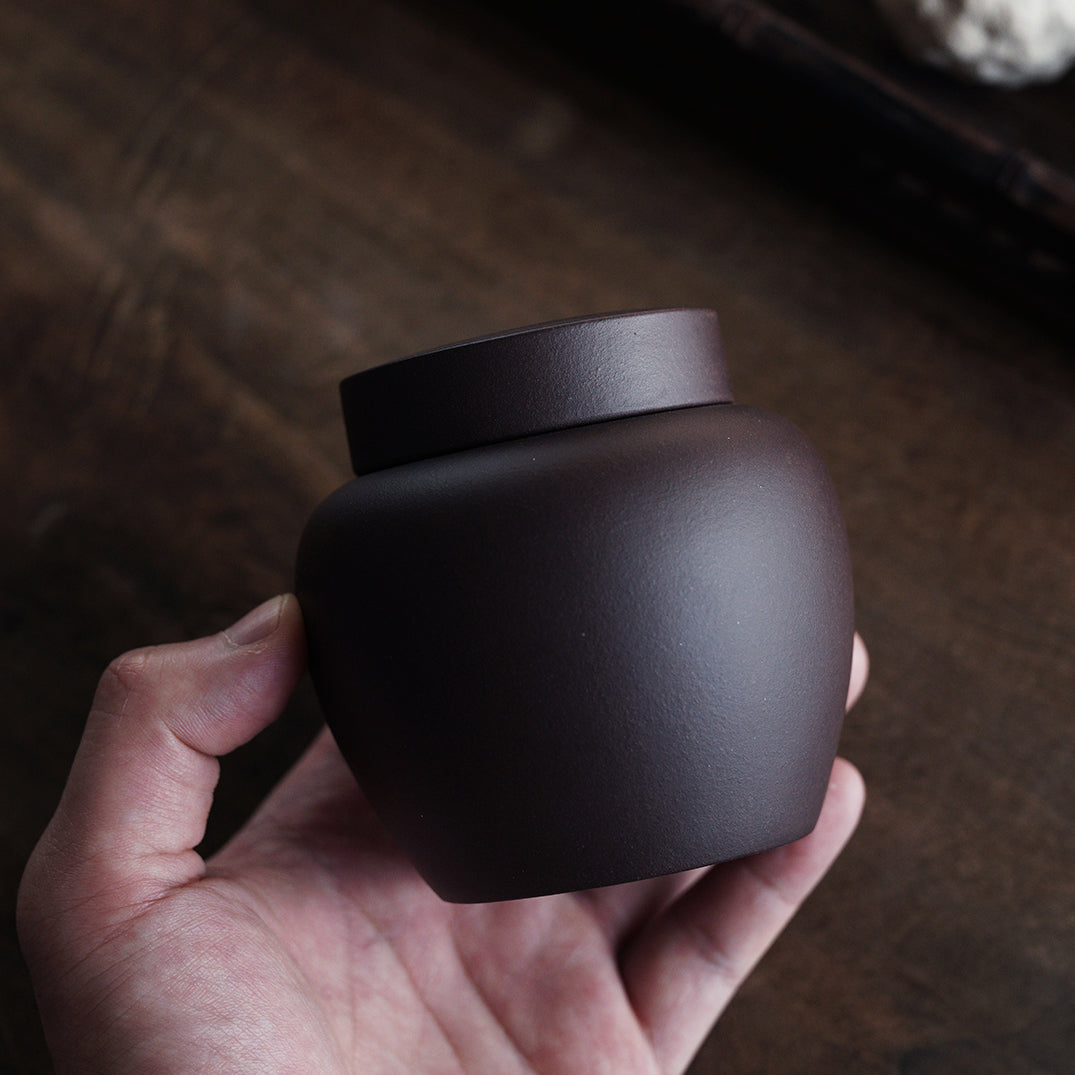 Yixing Mini Zisha Tea Awakening Jar – Handmade Purple or Red Clay Storage Canister for Pu-erh, Oolong, and Black Tea