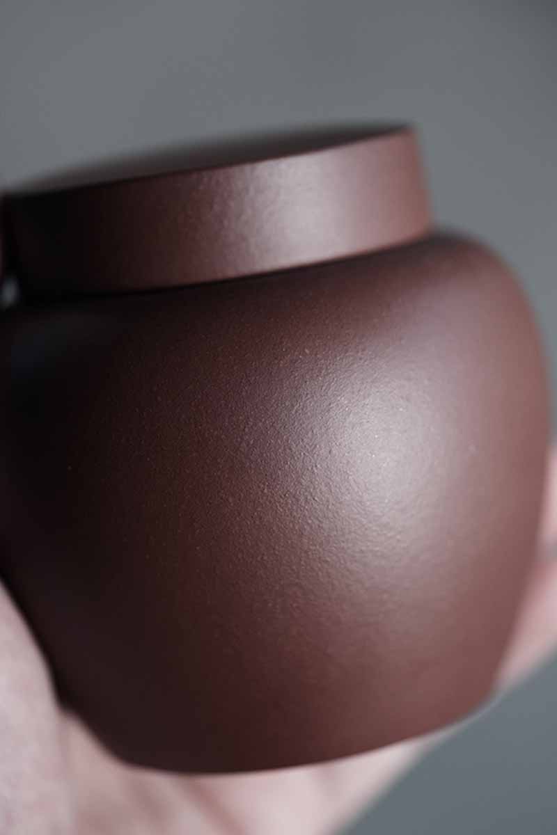 Yixing Mini Zisha Tea Awakening Jar – Handmade Purple or Red Clay Storage Canister for Pu-erh, Oolong, and Black Tea