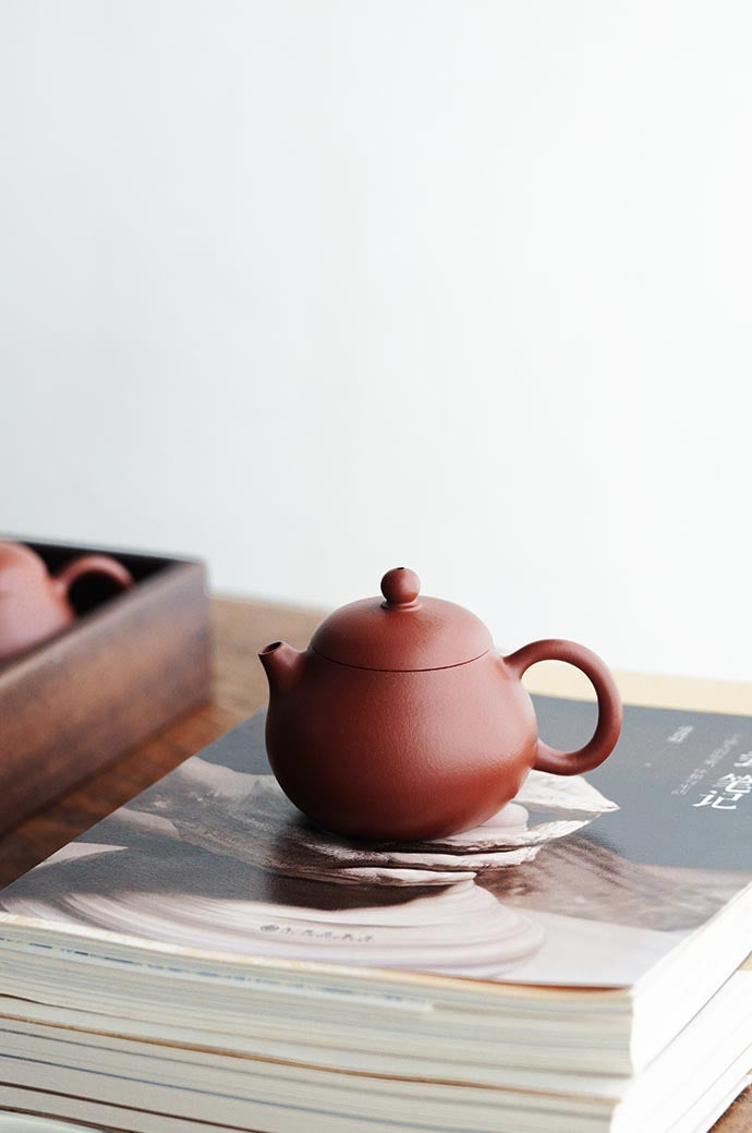 Yixing Zisha Teapot - Handmade Xiao Wendan 100ml
