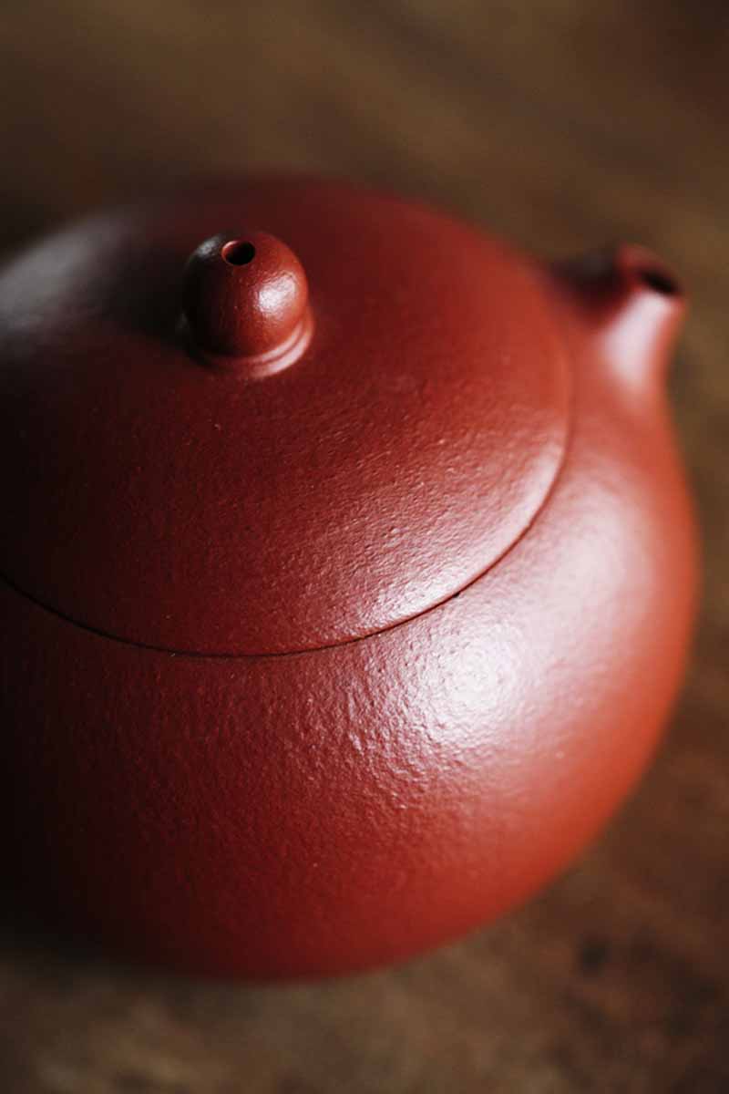 How to Identify a Handcrafted Zisha Teapot vs. Machine-Made Teapot