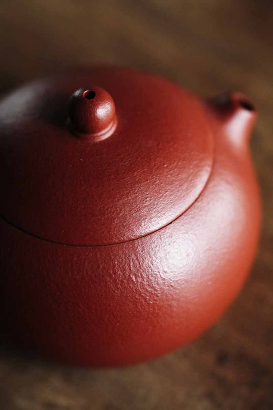 How to Identify a Handcrafted Zisha Teapot vs. Machine-Made Teapot