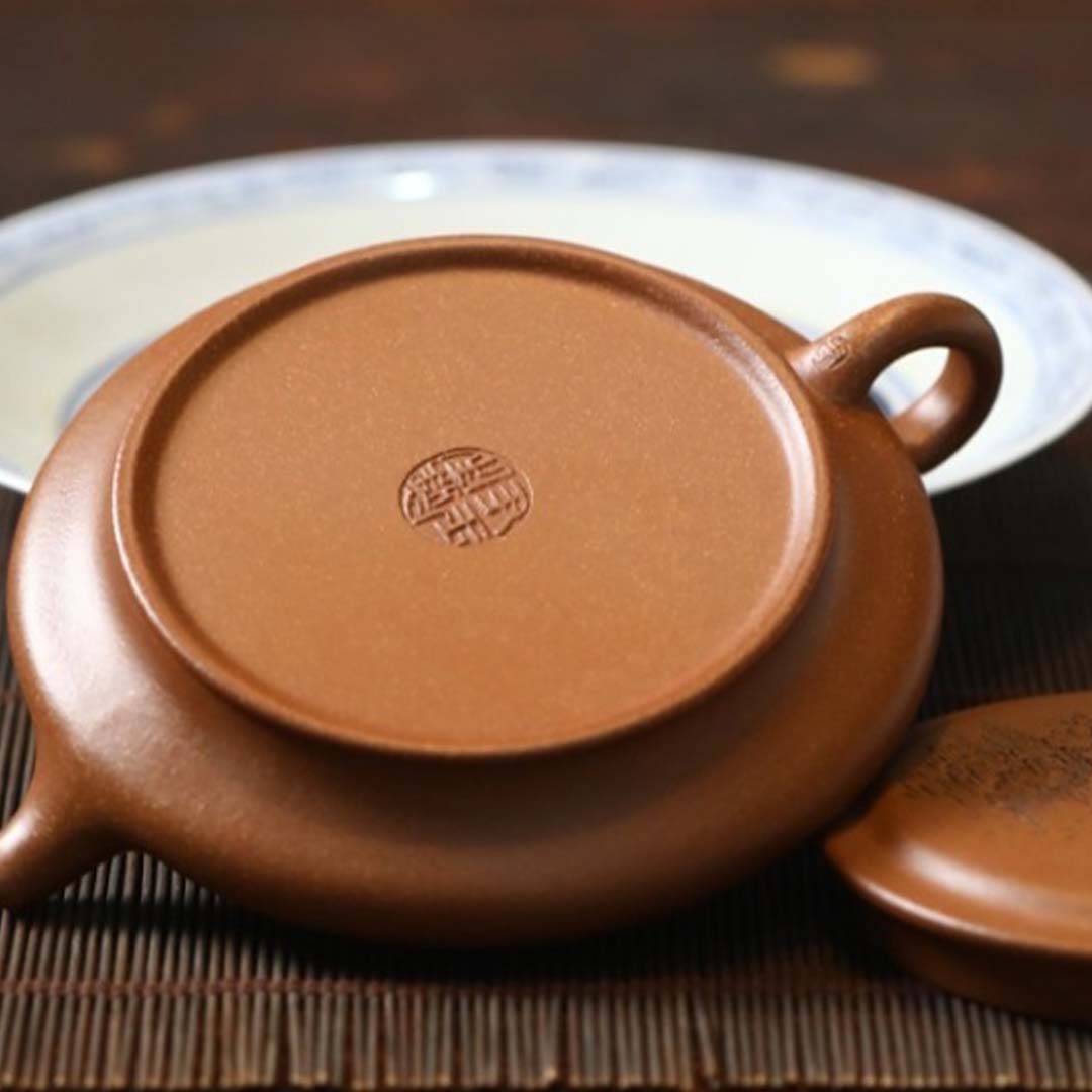 Handcrafted Yixing Clay Flat Teapot  150 cc