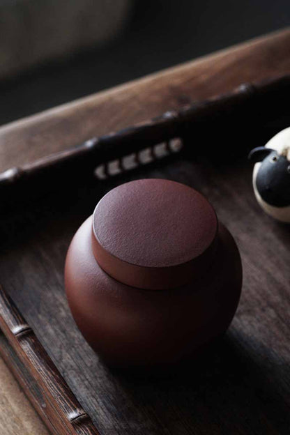 Yixing Mini Zisha Tea Awakening Jar – Handmade Purple or Red Clay Storage Canister for Pu-erh, Oolong, and Black Tea